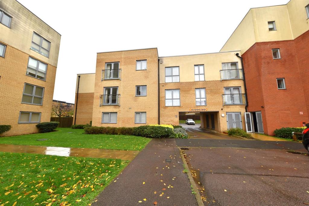 Ringlet Court, Admiral Drive, Stevenage 1 bed apartment £190,000
