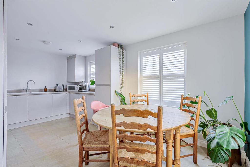 The Bartons, Staplehurst 3 bed detached house £450,000