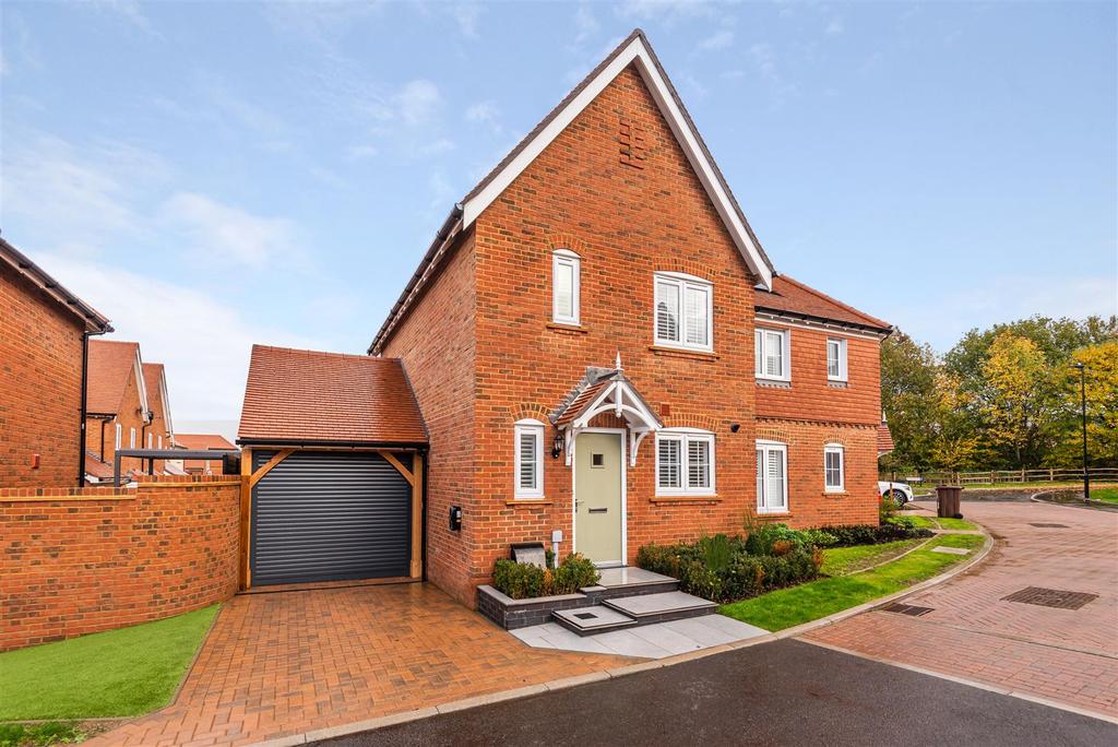 Conference Way, Allington 2 bed semidetached house for sale £375,000