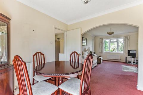 1 Adbert Drive, East Farleigh, Maidstone, ME15 0DE