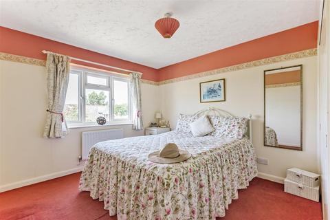 1 Adbert Drive, East Farleigh, Maidstone, ME15 0DE