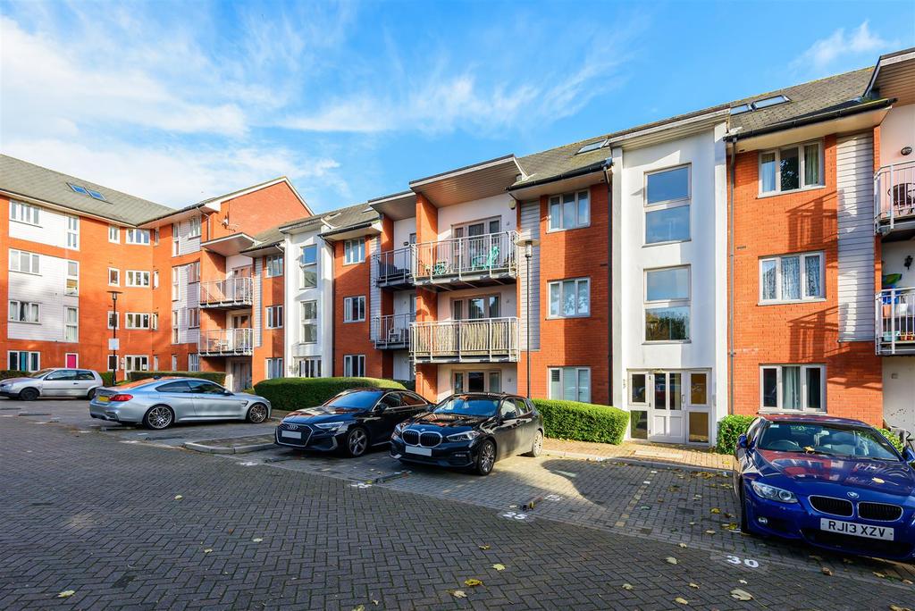 Holland Road, Maidstone 3 bed apartment £290,000