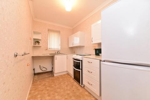 1 bedroom semi-detached bungalow for sale - Bradman Way, Stevenage