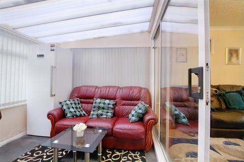 3 bedroom semi-detached house for sale - Wordsworth Road, Daybrook, Nottingham