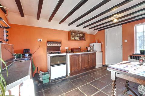 36 Belle Hill, Bexhill-on-sea, TN40 2AG