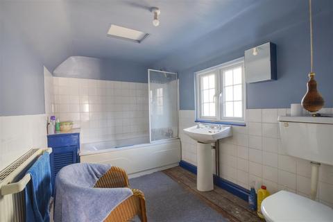 36 Belle Hill, Bexhill-on-sea, TN40 2AG