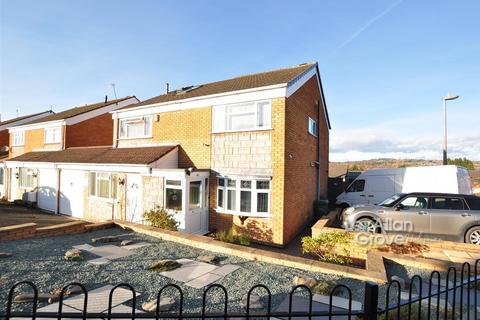 142 Apperley Way, Halesowen, B63 2XS