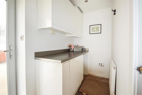 307 Beverley Road, Anlaby, Hull, HU10 7AH