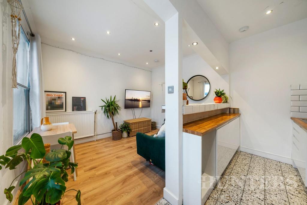 73 A, Tynemouth Road N15 4 AU-10.jpg