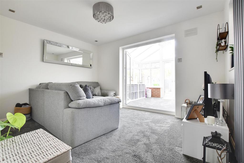 Wentworth Way, St. LeonardsOnSea 2 bed semidetached house £280,000