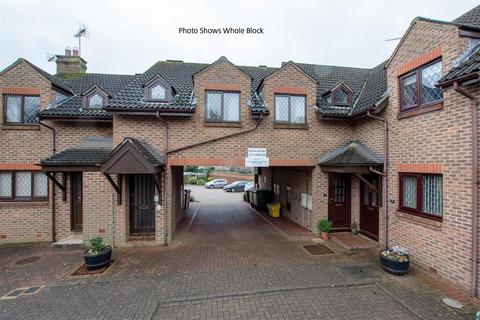 10 Archfield, Wellingborough, NN8 4HH
