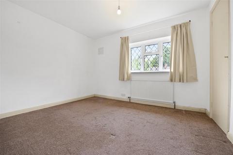 34 Park Drive, Ascot, SL5 0BD