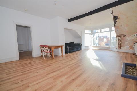 2 bedroom apartment for sale - 87 Marine Parade, Saltburn-By-The-Sea