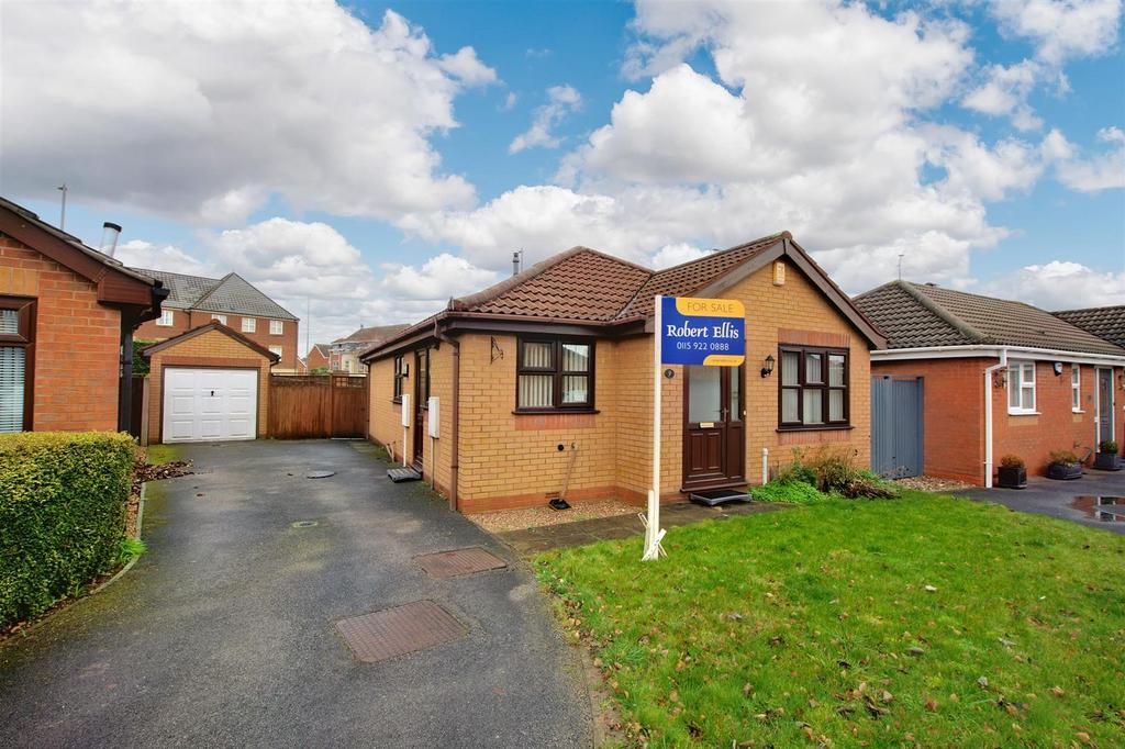 Hickton Drive, Chilwell, Nottingham 2 bed detached bungalow £285,000