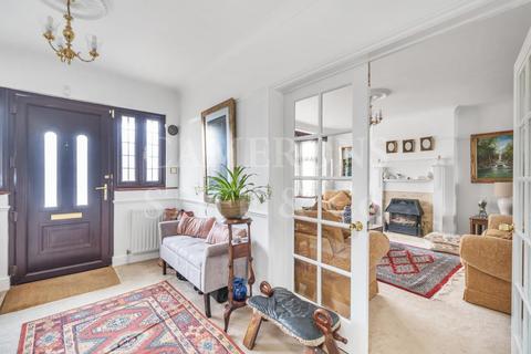 4 bedroom semi-detached house for sale - Park Avenue North, London, NW10