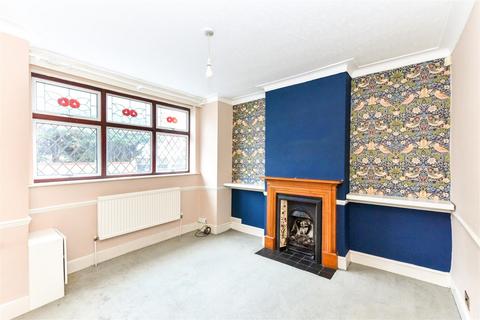 14 Aldeburgh Place, Woodford Green, IG8 0PT