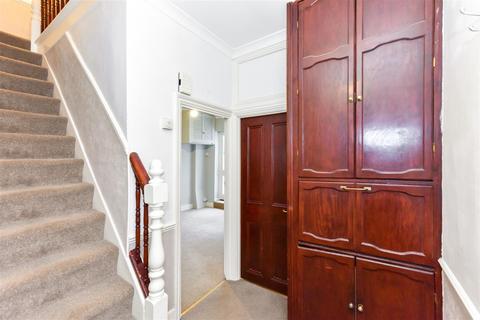 14 Aldeburgh Place, Woodford Green, IG8 0PT