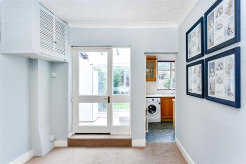 14 Aldeburgh Place, Woodford Green, IG8 0PT