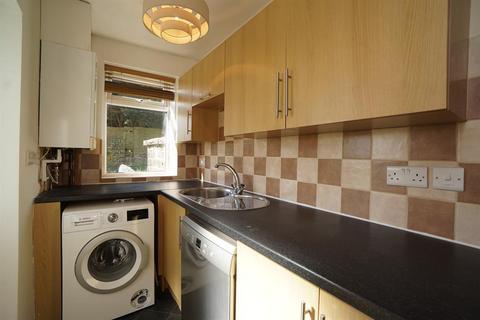 137 Lydgate Lane, Sheffield, S10 5FN