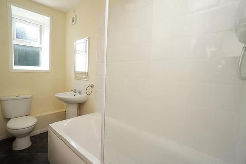 137 Lydgate Lane, Sheffield, S10 5FN
