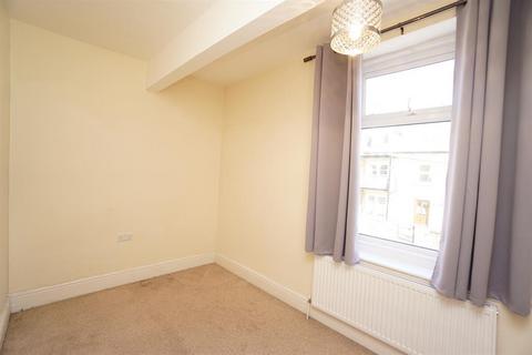 137 Lydgate Lane, Sheffield, S10 5FN