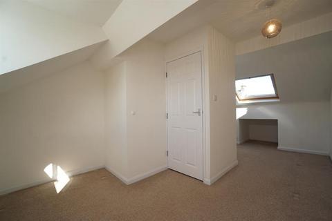 137 Lydgate Lane, Sheffield, S10 5FN