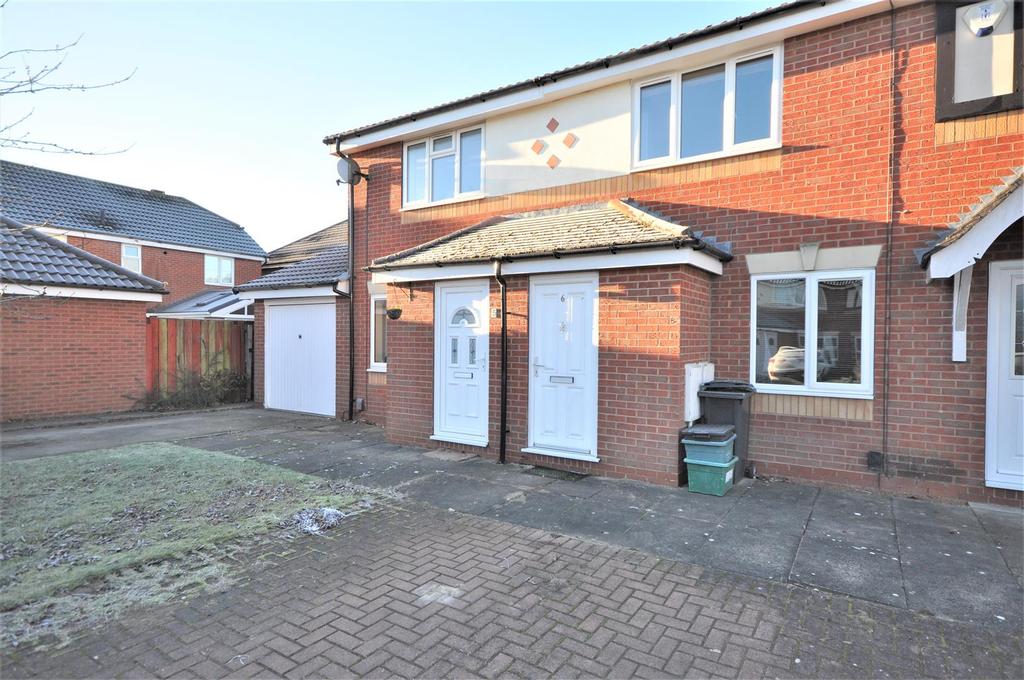 Millfield Gardens, Nether Poppleton... 2 bed terraced house £925 pcm