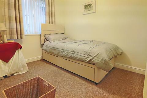 5 Bentley Drive, Lowestoft, NR32 4WA