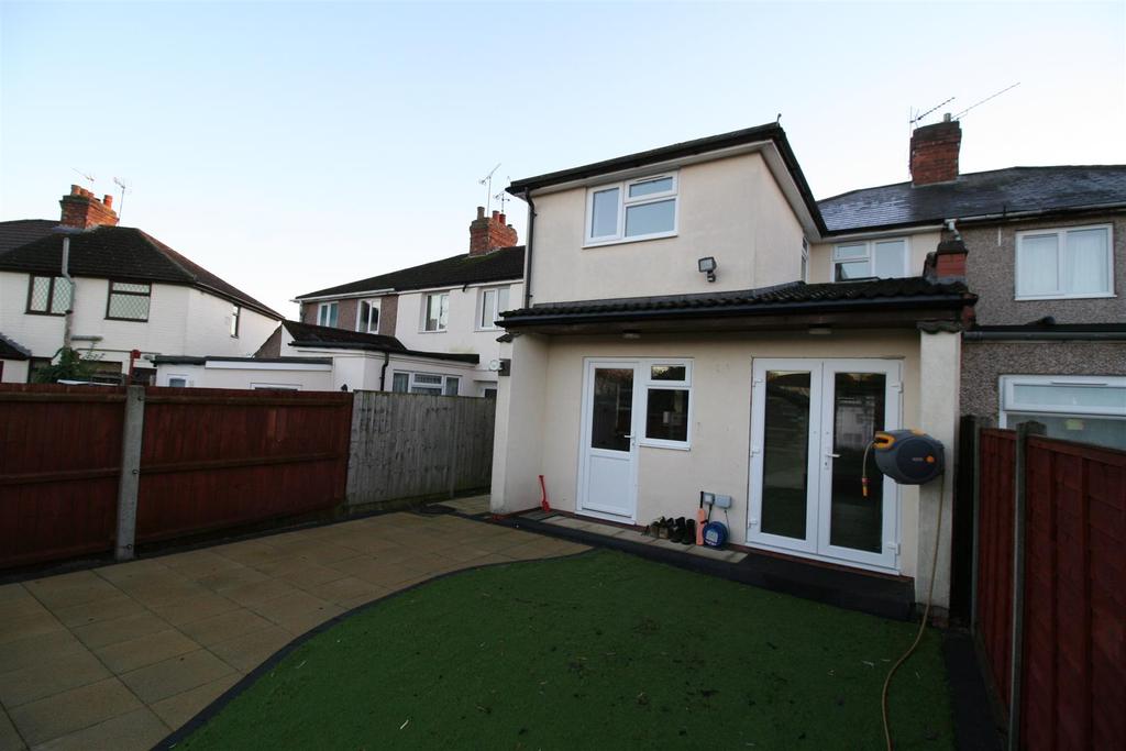 North Avenue, Bedworth 3 bed semidetached house £925 pcm (£213 pw)