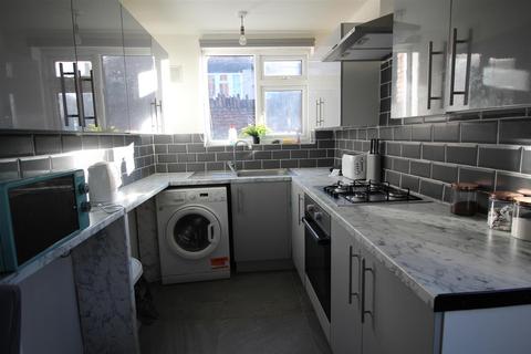 2 bedroom end of terrace house to rent, £120pppw excl Bills - 2 Bed on Grimston Road, Nottingham, NG7 5QX