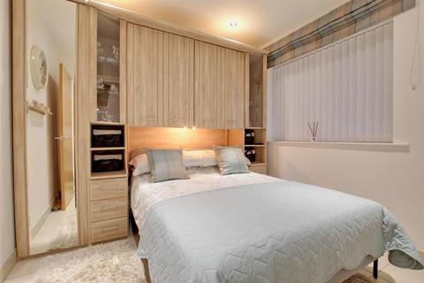 Apartment 3, Broadway House Broadway, Hornsea, HU18 1PZ