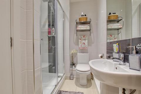 Apartment 3, Broadway House Broadway, Hornsea, HU18 1PZ