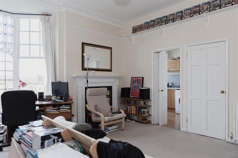 1 bedroom apartment for sale - Upper Bridge Road, Redhill