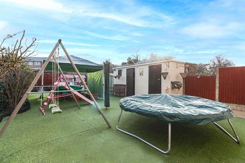 354 Manford Way, Chigwell, IG7 4AJ