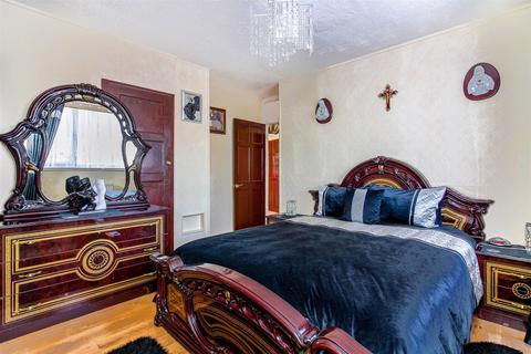 354 Manford Way, Chigwell, IG7 4AJ