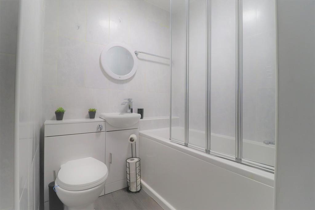 Downstairs bathroom.jpg
