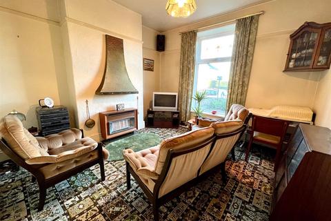562 Wakefield Road, Huddersfield, HD5 8PU