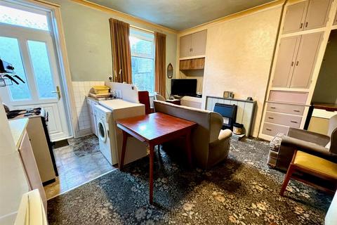 562 Wakefield Road, Huddersfield, HD5 8PU