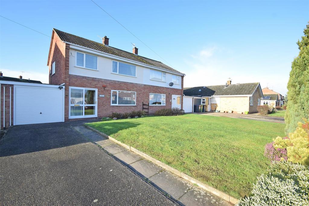 Lydham Road, Heath Farm, Shrewsbury 3 bed semidetached house £240,000