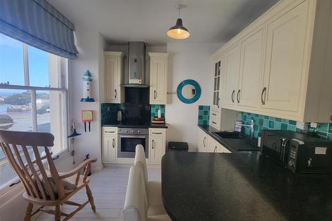 1 bedroom flat for sale, 1 Warwick House, The Norton, Tenby, Pembrokeshire. SA70