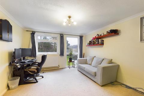 38 Markfield, Croydon, CR0 9HL