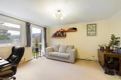 38 Markfield, Croydon, CR0 9HL