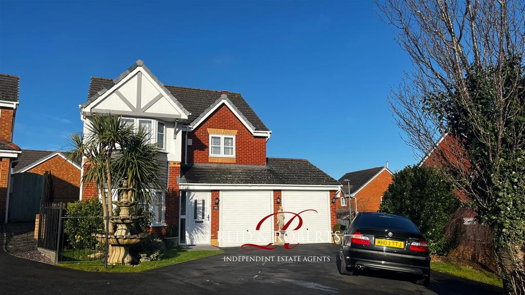 Hillsdown Drive, Connah's Quay, Deeside 4 bed detached house £325,000