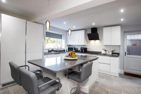 6 Farfield Drive, Lower Darwen, Darwen, BB3 0RJ