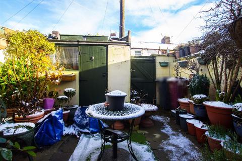 243 Blackburn Road, Darwen, BB3 1HL