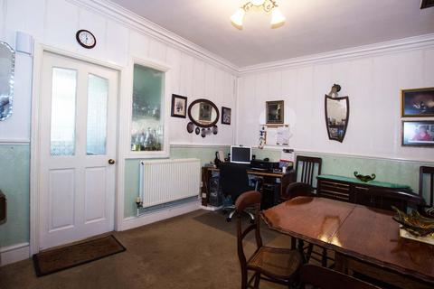 243 Blackburn Road, Darwen, BB3 1HL