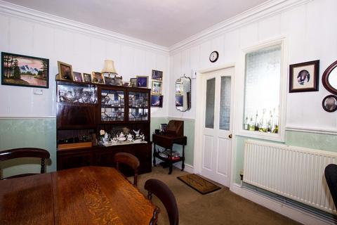 243 Blackburn Road, Darwen, BB3 1HL