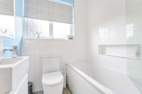 10 Stanley Road, Carshalton, SM5 4LF
