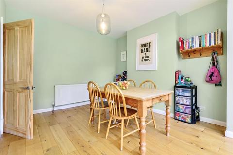 10 Stanley Road, Carshalton, SM5 4LF