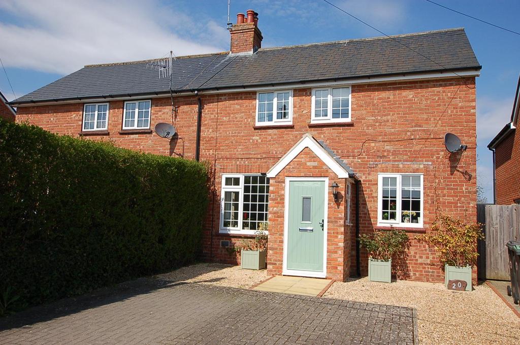 Three Elm Lane, Golden Green, Tonbridge 3 bed semidetached house £